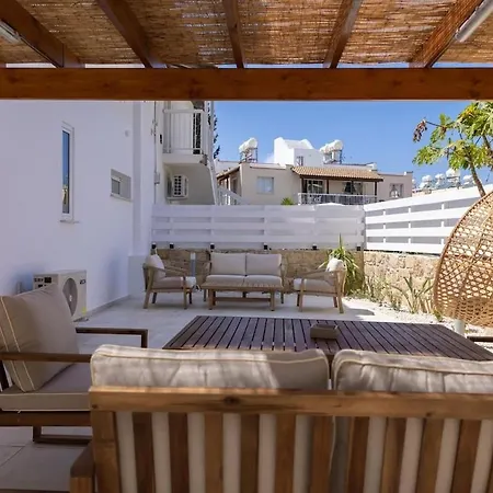Apartment Bali-style One Bedroom At Lighthouse Paphos