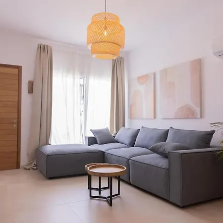 Apartment Bali-style One Bedroom At Lighthouse *